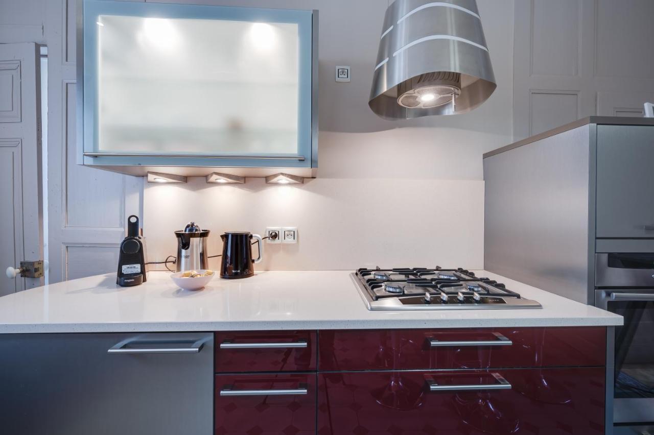 Grand Appartement 8 Personnes Terrasse Privative Hyper Centre Calme Lons-le-Saunier Buitenkant foto